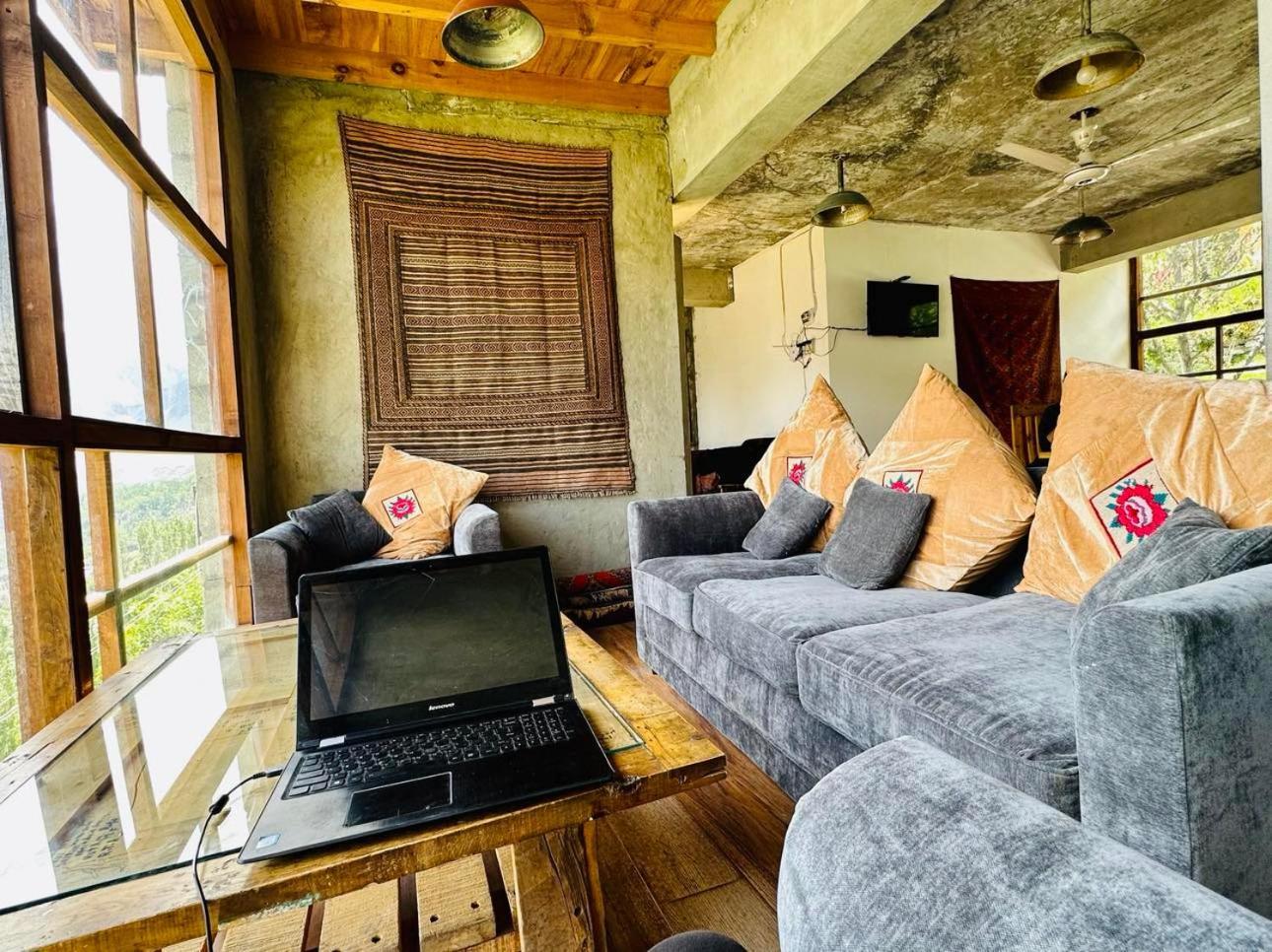 Backpackers Stories By Old Hunza Inn Karimabad  Esterno foto