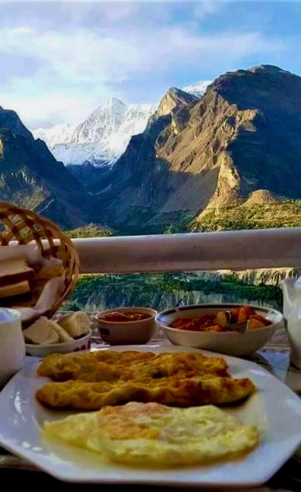 Backpackers Stories By Old Hunza Inn Karimabad  Esterno foto
