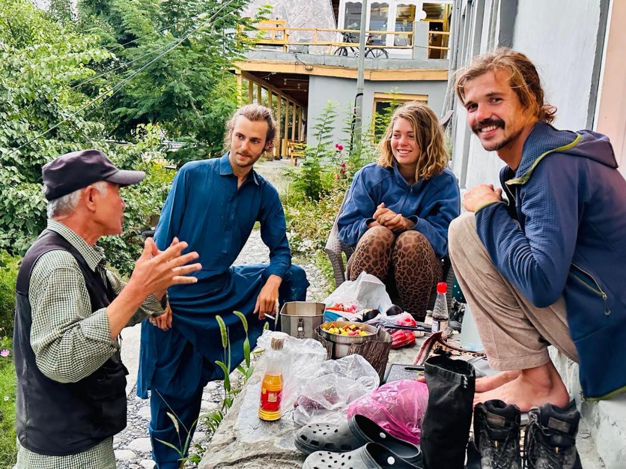 Backpackers Stories By Old Hunza Inn Karimabad  Esterno foto