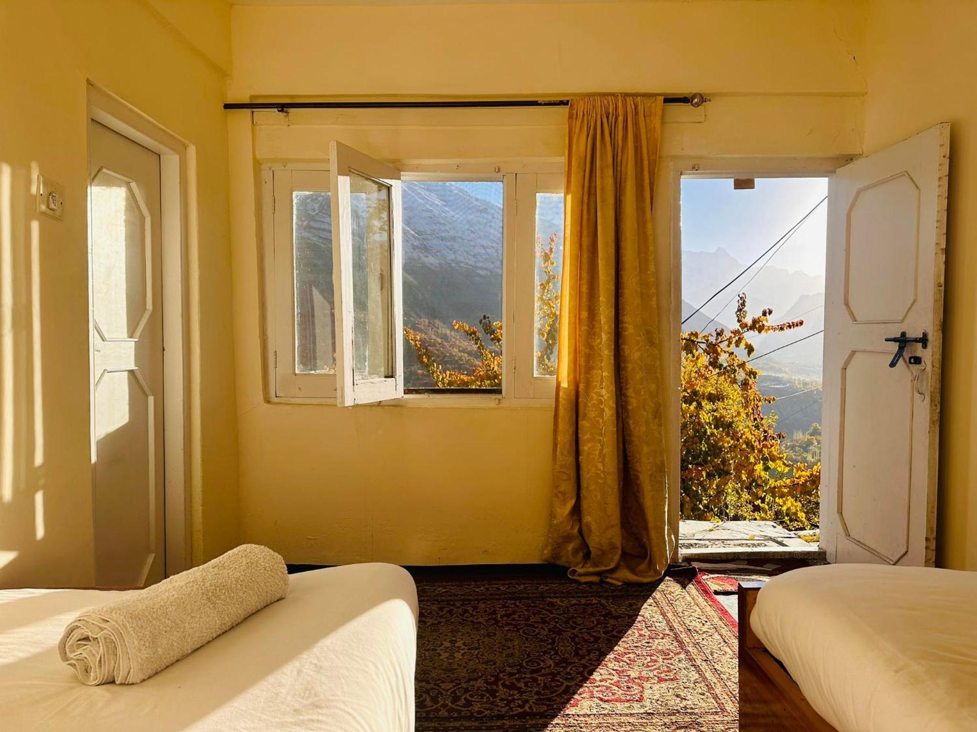 Backpackers Stories By Old Hunza Inn Karimabad  Esterno foto