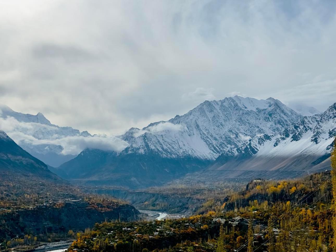 Backpackers Stories By Old Hunza Inn Karimabad  Esterno foto